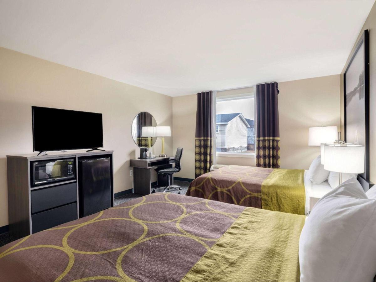Super 8 By Wyndham Moosonee Hotel Екстериор снимка